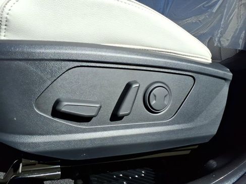 New 2026 Hyundai Tucson SE image 24