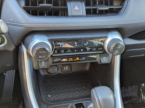 Used 2023 Toyota RAV4 XLE image 22