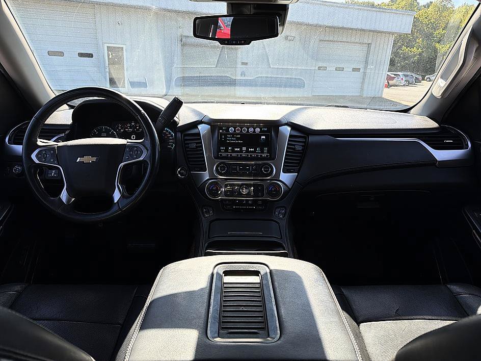 Used 2017 Chevrolet Suburban Premier AWD/4WD image 32
