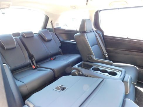 Used 2025 Honda Odyssey Elite image 5