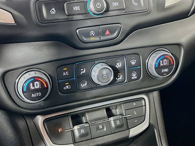 Used 2022 GMC Terrain SLE w/ Driver Convenience Package FWD image 19