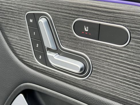 New 2026 Mercedes-Benz GLB 250 4MATIC image 33