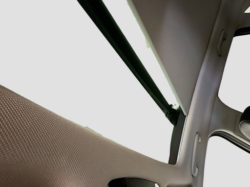 Used 2023 Kia Sorento S w/ Panoramic Sunroof Package AWD/4WD image 27