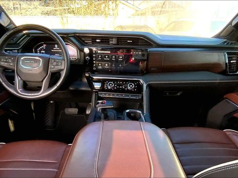 Used 2025 GMC Sierra 1500 Denali Ultimate image 16