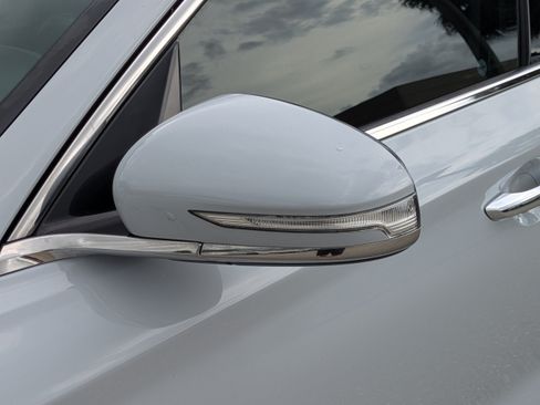 Used 2020 Genesis G70 2.0T RWD image 12
