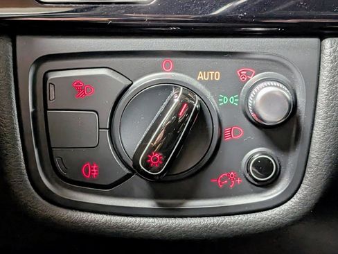 Used 2015 Audi A8 L 3.0T image 37