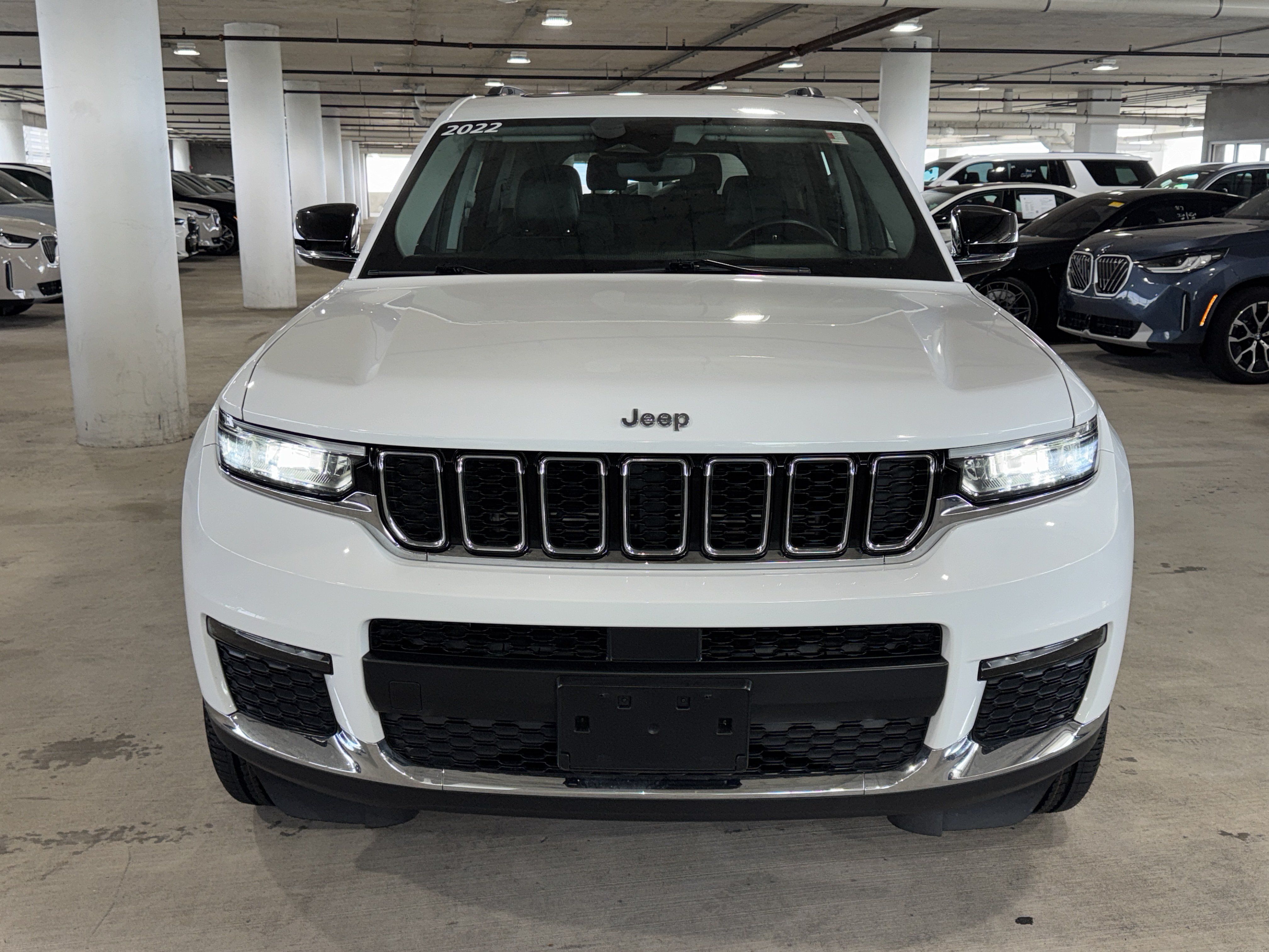 Used 2022 Jeep Grand Cherokee L Limited RWD image 3