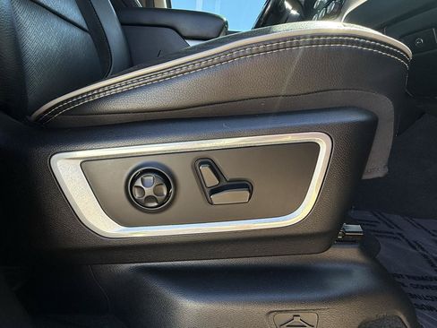 Used 2019 RAM 1500 Laramie AWD/4WD image 40