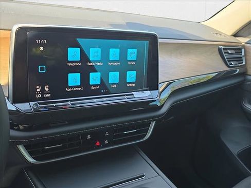 Used 2026 Volkswagen Atlas SE FWD image 11