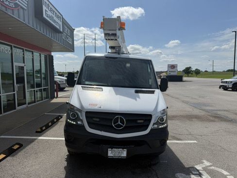 Used 2016 Mercedes-Benz Sprinter 3500 image 12