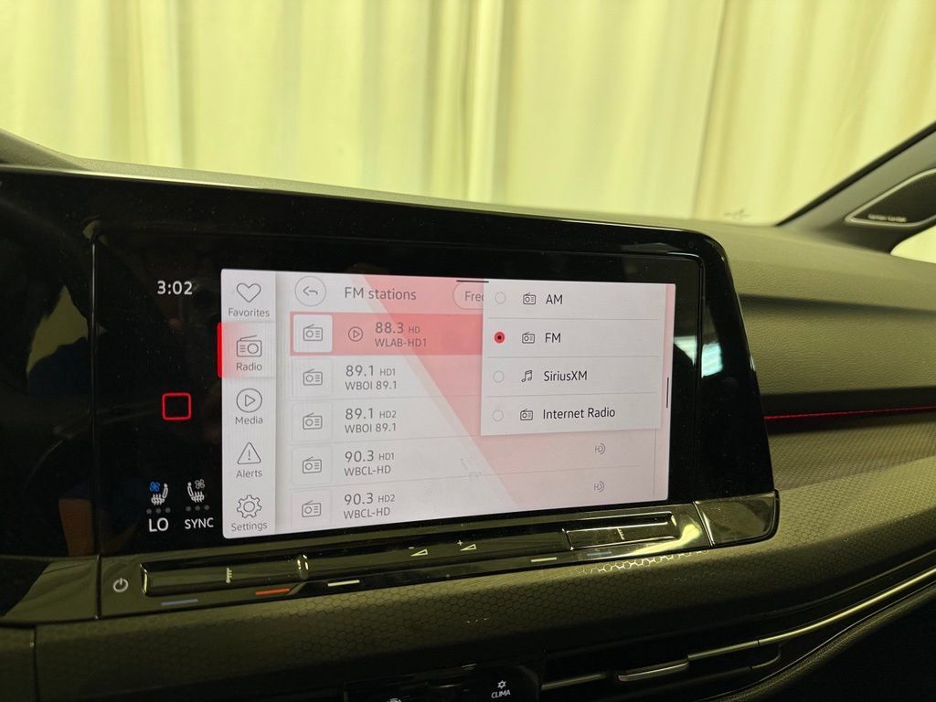Used 2022 Volkswagen GTI Autobahn FWD image 11