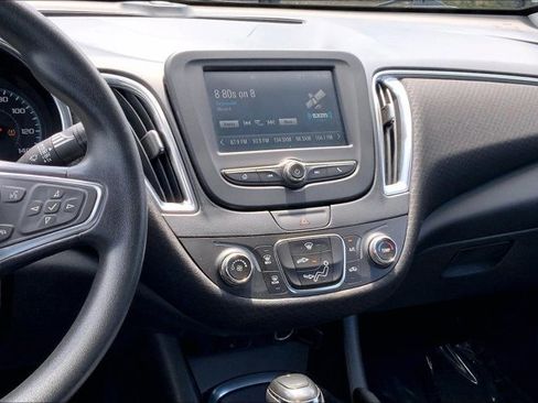 Used 2016 Chevrolet Malibu LT FWD image 5