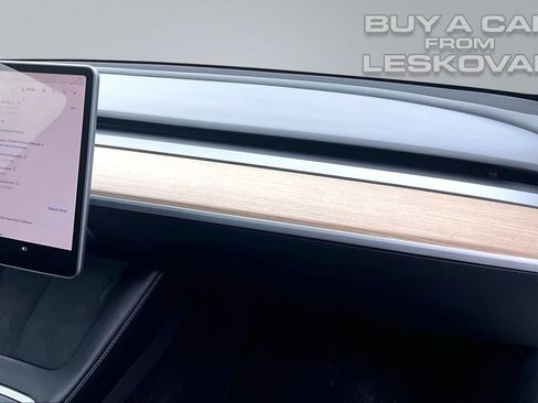 Used 2023 Tesla Model Y Long Range AWD/4WD image 17