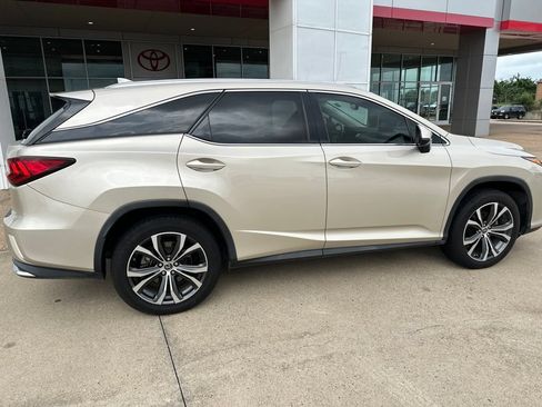 Used 2018 Lexus RX 350L AWD w/ Premium Package image 8