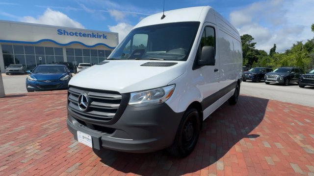 Used 2025 Mercedes-Benz Sprinter 2500 image 6