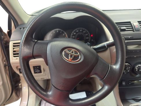 Used 2011 Toyota Corolla FWD image 17