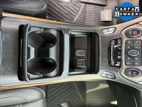 Used 2020 GMC Yukon Denali w/ Open Road Package image 33