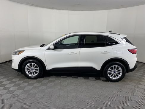 Used 2020 Ford Escape SE FWD image 9