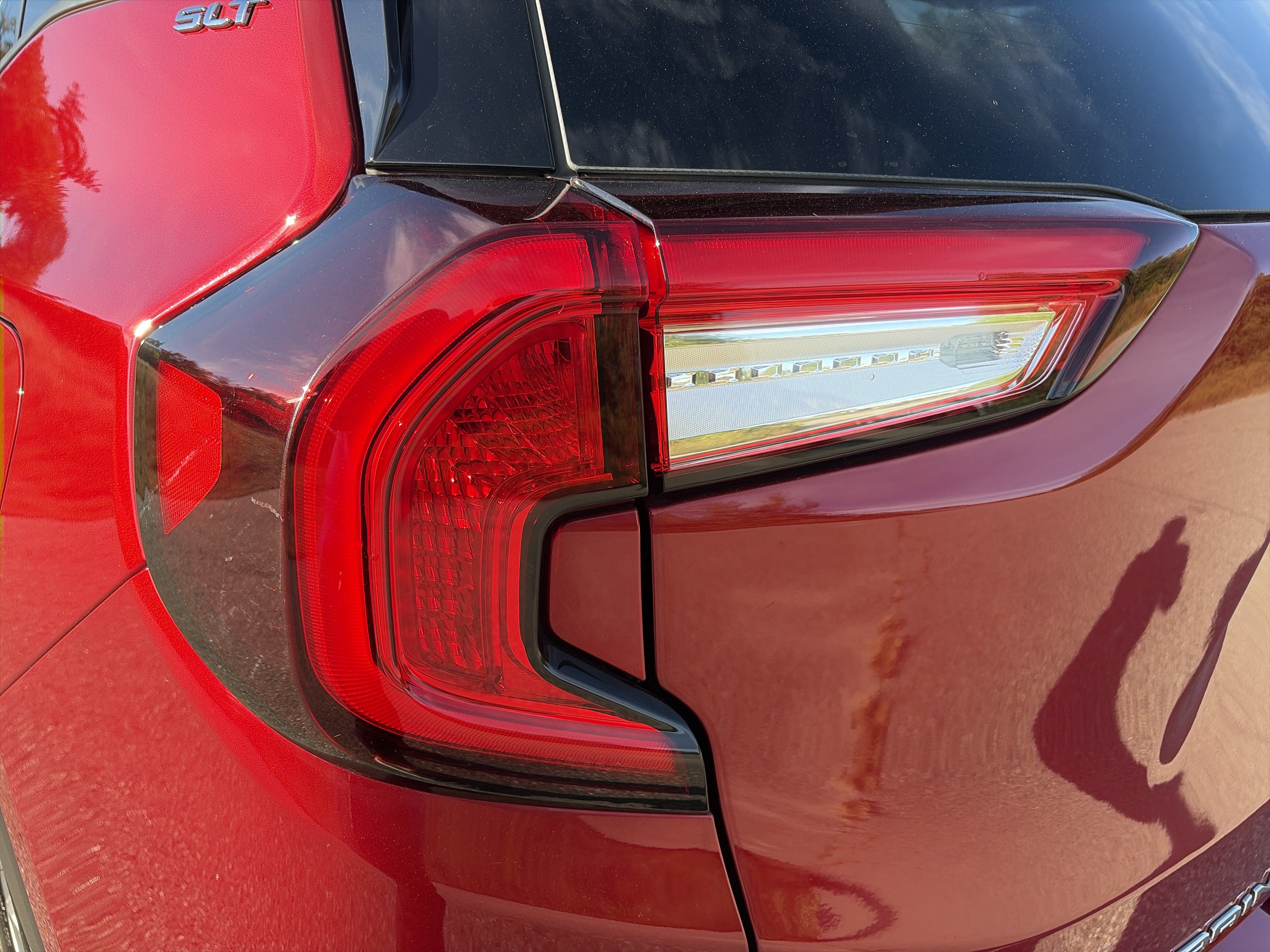 Used 2022 GMC Terrain SLT w/ Infotainment Package II AWD/4WD image 11