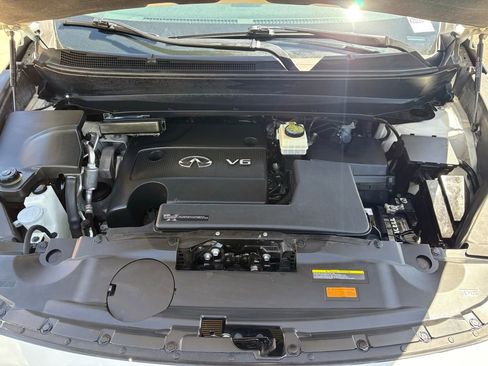 Used 2015 INFINITI QX60 FWD w/ Deluxe Touring Package image 32