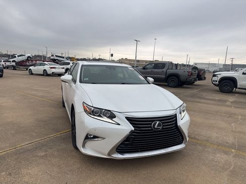 Used 2016 Lexus ES 350 image 2