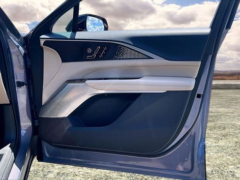 Certified 2025 Cadillac Lyriq Luxury w/ Nappa Leather Package AWD/4WD image 28