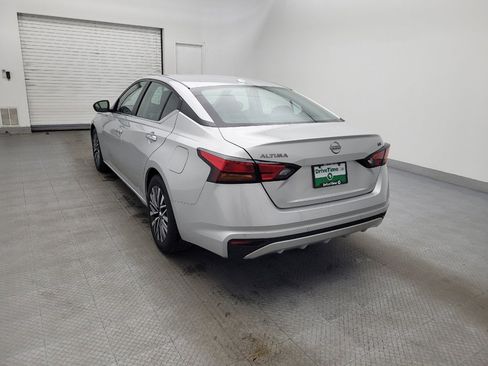 Used 2024 Nissan Altima 2.5 SV image 5