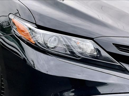 Used 2023 Toyota Camry SE FWD image 27