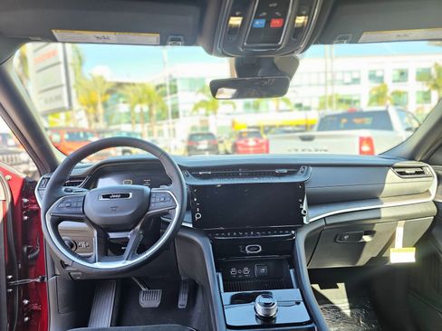 New 2026 Jeep Grand Cherokee L Altitude RWD image 25