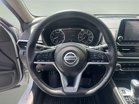 Used 2021 Nissan Altima 2.5 SR w/ SR Premium Package AWD/4WD image 11