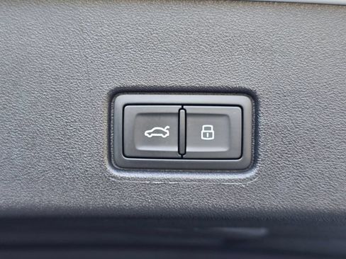 Used 2026 Audi Q4 e-tron Premium w/ Convenience Package AWD/4WD image 62