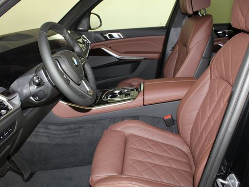 New 2026 BMW X5 xDrive40i w/ Climate Comfort Package image 5