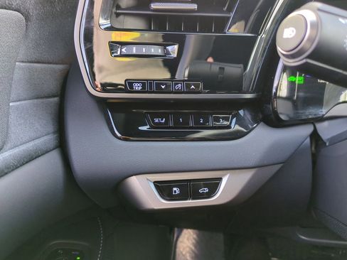 Certified 2025 Lexus RX 450h AWD w/ Luxury Package image 22