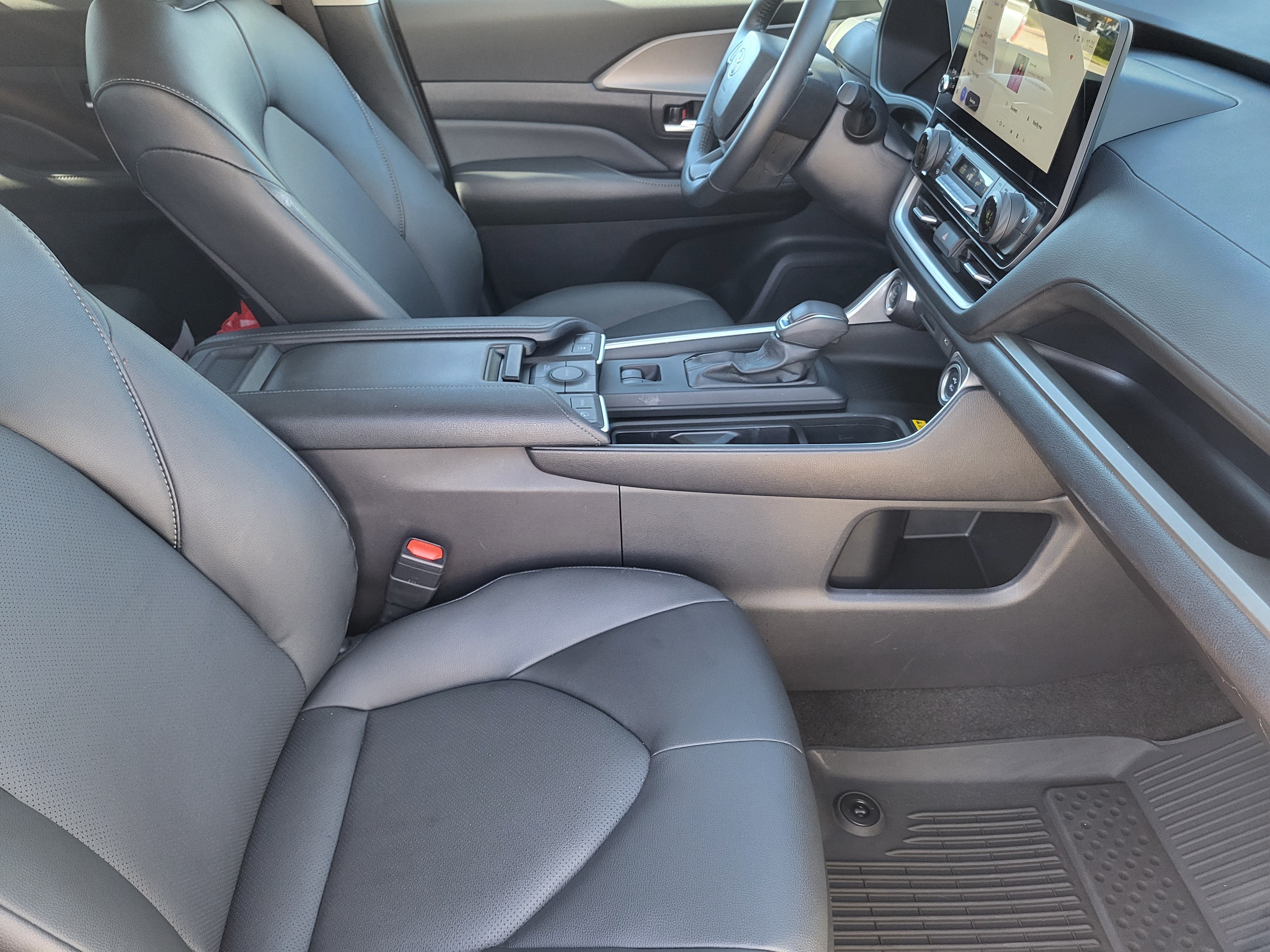 Certified 2026 Toyota Grand Highlander AWD image 11