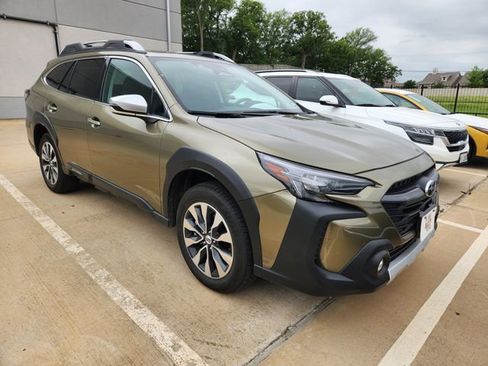 Used 2023 Subaru Outback Touring AWD/4WD image 1
