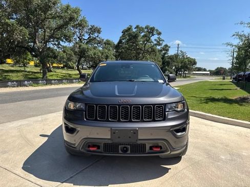 Used 2017 Jeep Grand Cherokee Trailhawk w/ Jeep Active Safety Group AWD/4WD image 6