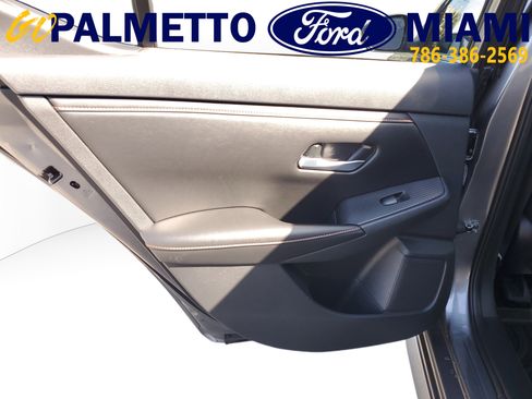 Used 2023 Nissan Sentra SR w/ Electronics Package image 11