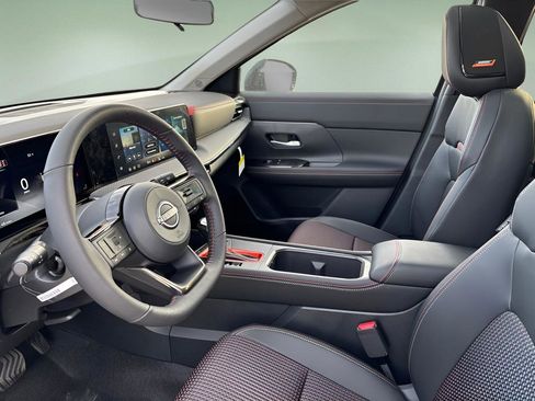 New 2026 Nissan Kicks SR w/ SR Premium Package image 16