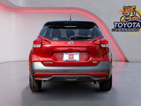 Used 2018 Nissan Kicks SR w/ Premium Package image 6