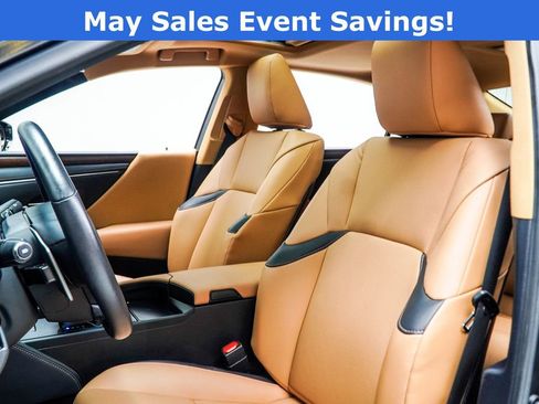Used 2025 Lexus ES 350 w/ Premium Package FWD image 32