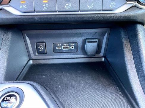 Certified 2024 Nissan Sentra SV FWD image 25