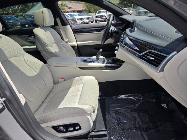 Used 2022 BMW 745e xDrive w/ M Sport Package AWD/4WD image 19