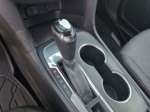 Used 2018 Chevrolet Equinox LT image 30