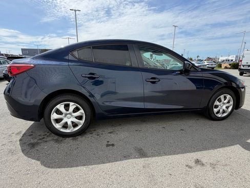 Used 2018 MAZDA MAZDA3 Sport image 7