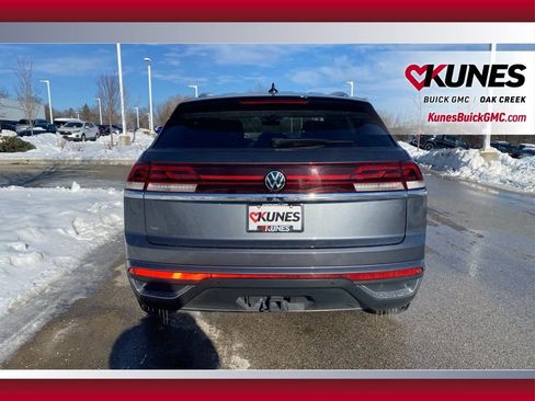 Used 2024 Volkswagen Atlas Cross Sport SE image 5
