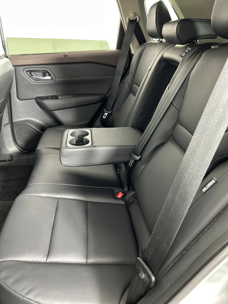 Used 2023 Nissan Rogue SV w/ SV Premium B Package AWD/4WD image 17