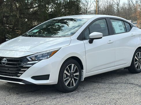 New 2025 Nissan Versa SV w/ Electronics Package image 2