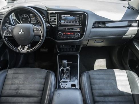 Used 2019 Mitsubishi Outlander SE AWD/4WD image 24