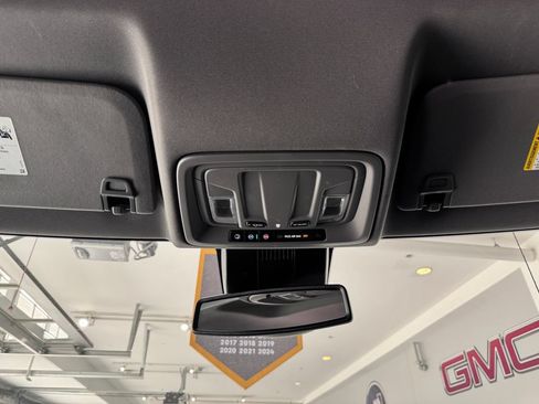 Certified 2025 GMC Sierra 1500 SLT AWD/4WD image 27