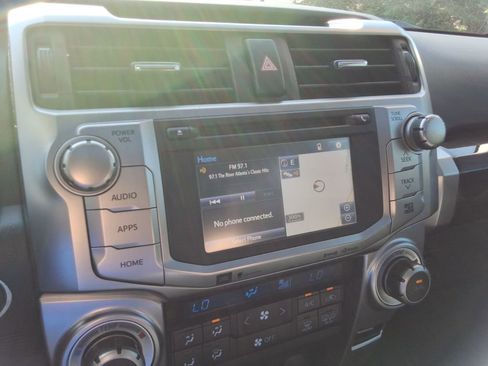 Used 2018 Toyota 4Runner Limited AWD/4WD image 32